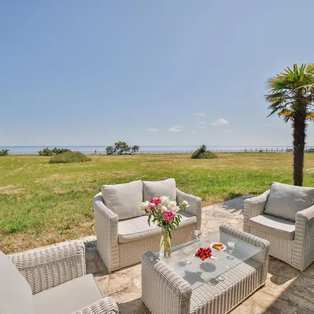 Le Clos Du Pertuis Villa *